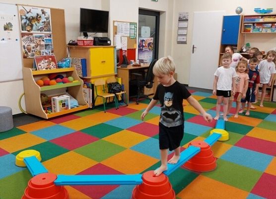 Grafika 1: SPORT TO RADOŚĆ I ZDROWIE