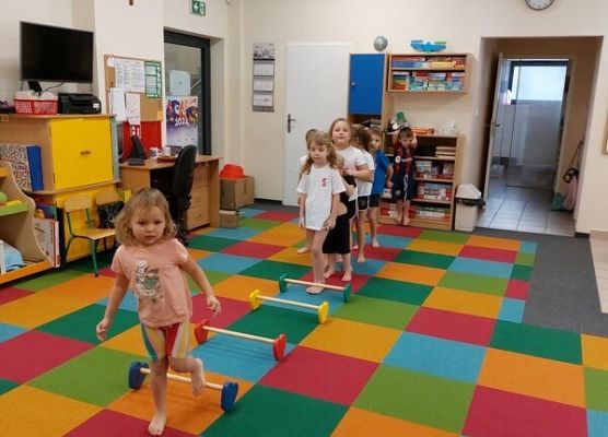 Grafika 9: SPORT TO RADOŚĆ I ZDROWIE