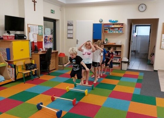 Grafika 11: SPORT TO RADOŚĆ I ZDROWIE