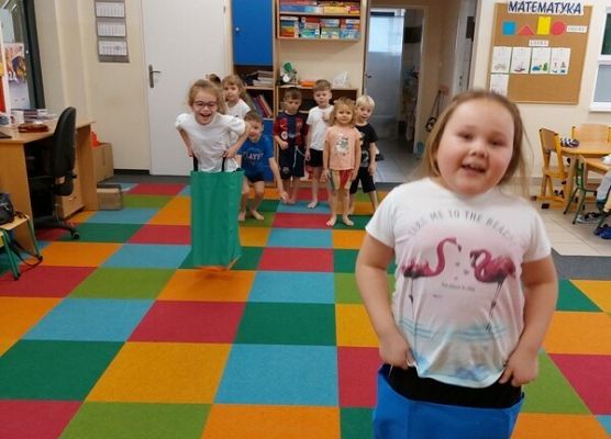 Grafika 14: SPORT TO RADOŚĆ I ZDROWIE