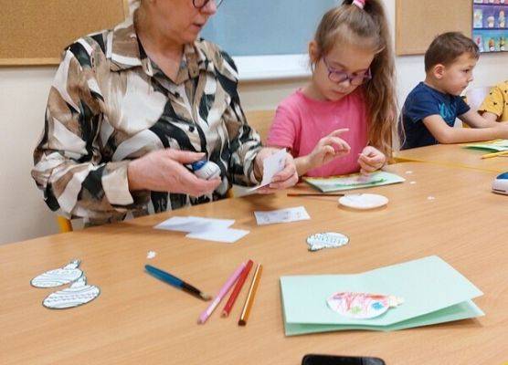 Grafika 15: ŚWIĘTA  TUŻ, TUŻ