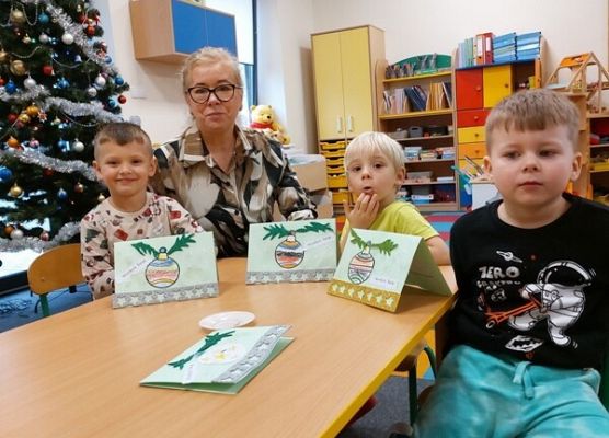 Grafika 18: ŚWIĘTA  TUŻ, TUŻ