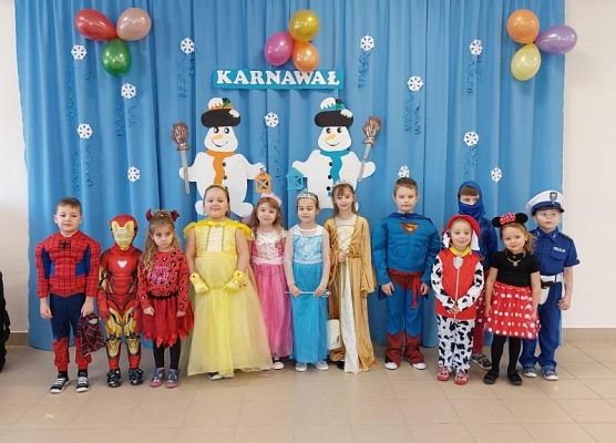 Grafika 13: BAL KARNAWAŁOWY 2024