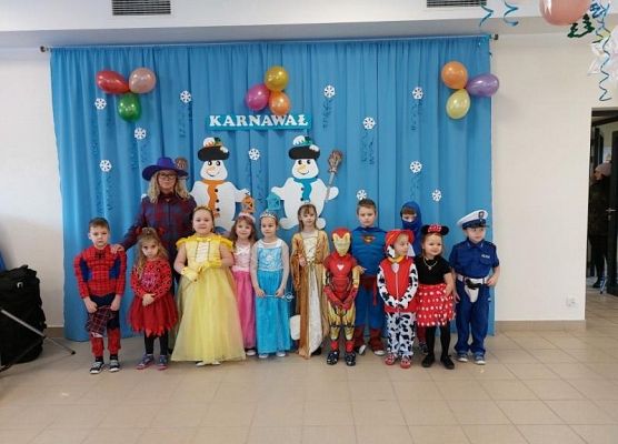 Grafika 14: BAL KARNAWAŁOWY 2024