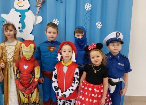 Grafika 15: BAL KARNAWAŁOWY 2024