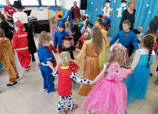 Grafika 30: BAL KARNAWAŁOWY 2024