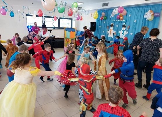 Grafika 31: BAL KARNAWAŁOWY 2024