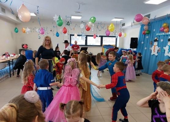 Grafika 32: BAL KARNAWAŁOWY 2024