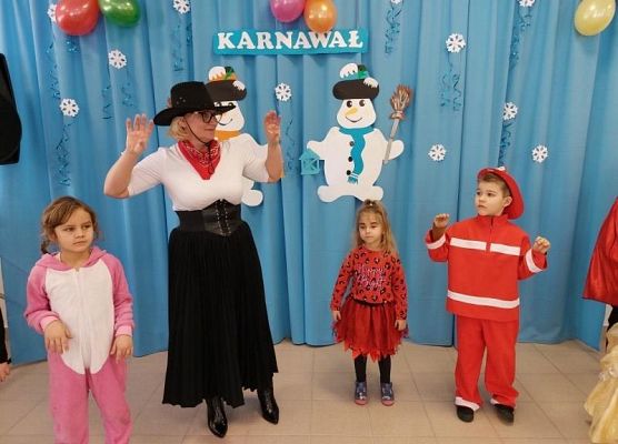 Grafika 39: BAL KARNAWAŁOWY 2024