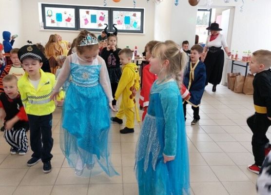 Grafika 43: BAL KARNAWAŁOWY 2024