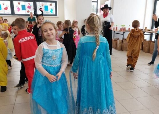 Grafika 44: BAL KARNAWAŁOWY 2024