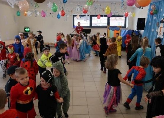 Grafika 56: BAL KARNAWAŁOWY 2024