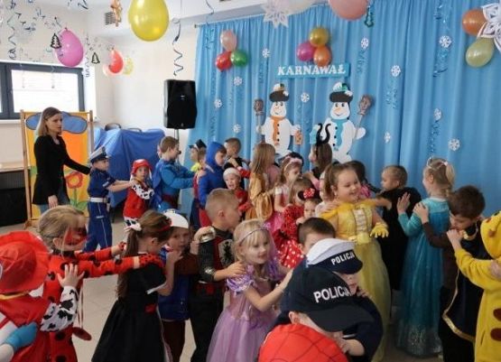 Grafika 71: BAL KARNAWAŁOWY 2024