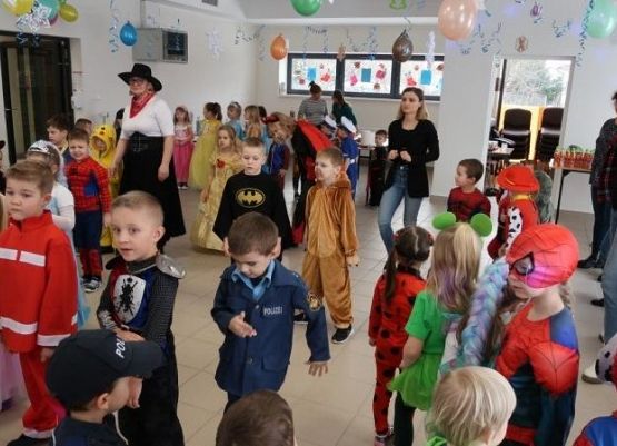 Grafika 73: BAL KARNAWAŁOWY 2024