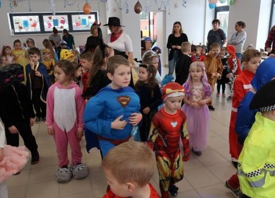 Grafika 75: BAL KARNAWAŁOWY 2024