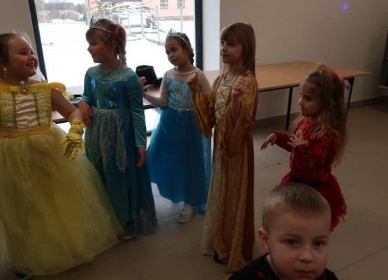 Grafika 77: BAL KARNAWAŁOWY 2024