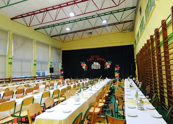 Uroczystości z okazji Dnia Babci i Dziadka w Zespole Szkół w Garczegorzu.