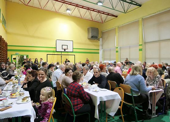 Uroczystości z okazji Dnia Babci i Dziadka w Zespole Szkół w Garczegorzu.