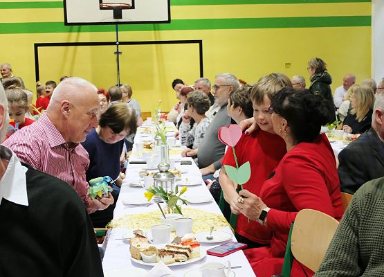 Uroczystości z okazji Dnia Babci i Dziadka w Zespole Szkół w Garczegorzu.