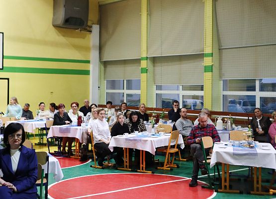 Spotkanie pokoleń i promocja książki p.Janiny Grabowskiej "Marsz Śmierci" w szkole w Garczegorzu.