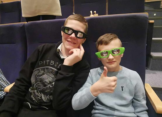 Grafika 5: Wyjazd do teatru