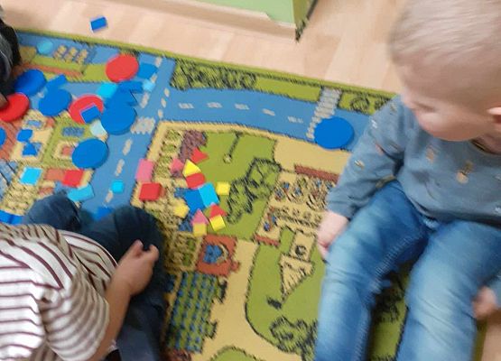 Młodsza grupa przy pracy