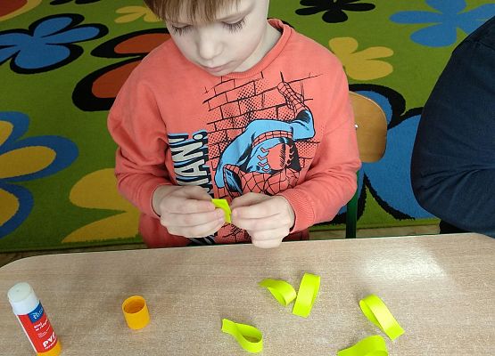 Grafika 6: ŚWIĘTUJEMY DZIEŃ KOBIET