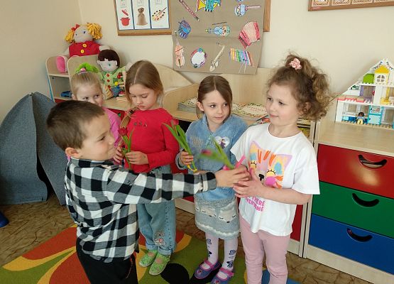 Grafika 20: ŚWIĘTUJEMY DZIEŃ KOBIET