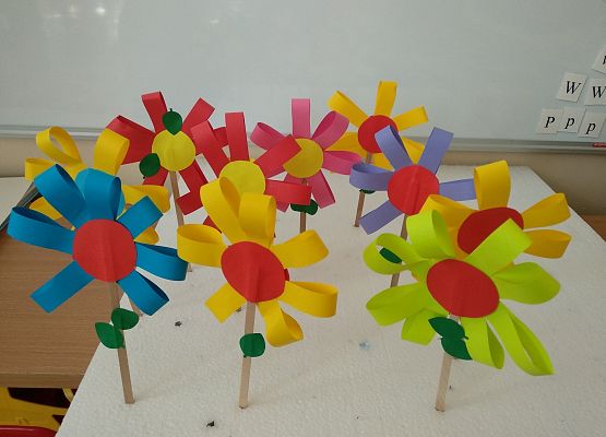 Grafika 23: ŚWIĘTUJEMY DZIEŃ KOBIET