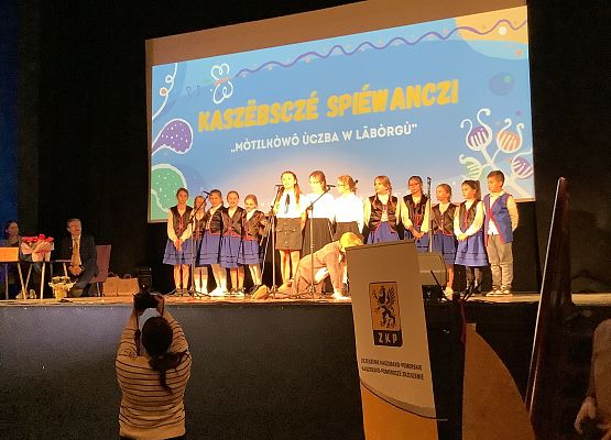 Grafika 7: Kaszëbsczé spiéwanczi