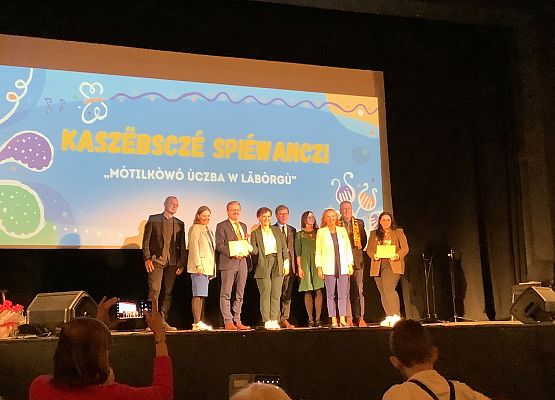 Grafika 3: Kaszëbsczé spiéwanczi "Mòtilkòwô ùczba w Lãbòrgù"