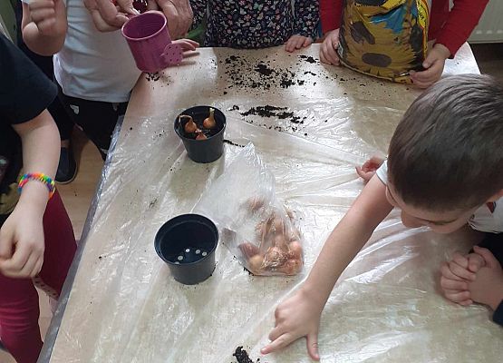 Młodsza grupa przy pracy