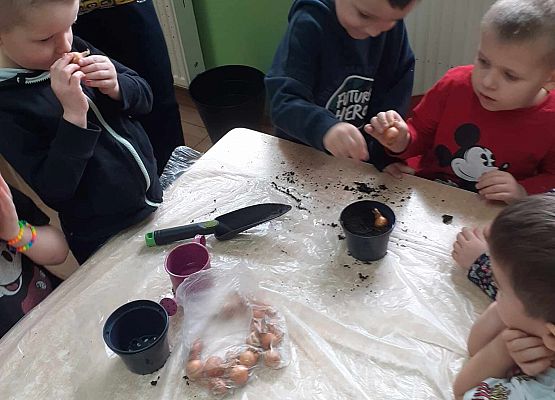 Młodsza grupa przy pracy