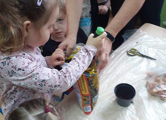 Młodsza grupa przy pracy