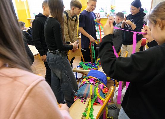 Grafika 1: Pierwszy Dzień Wiosny