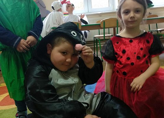 Grafika 9: WIOSNA W PRZEDSZKOLU