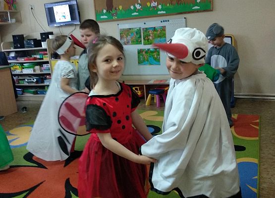 Grafika 13: WIOSNA W PRZEDSZKOLU