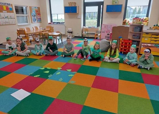 Grafika 1: WITAMY  WIOSNĘ