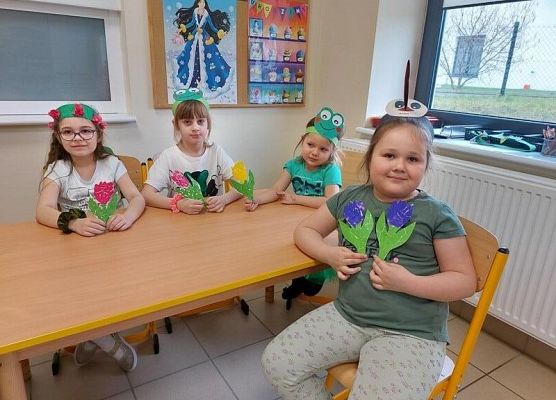 Grafika 10: WITAMY  WIOSNĘ