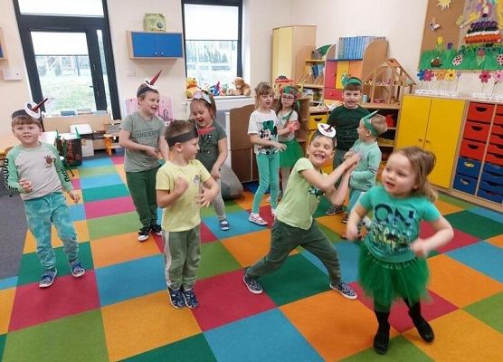 Grafika 23: WITAMY  WIOSNĘ