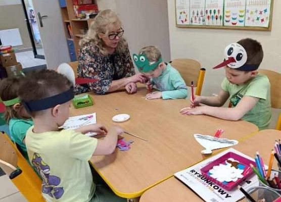 Grafika 24: WITAMY  WIOSNĘ