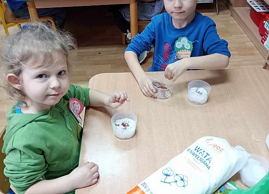 Przygotowania do Świąt Wielkanocnych - starsza grupa