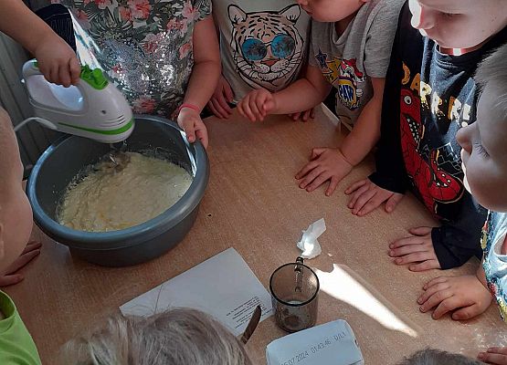 Przygotowania do Świąt Wielkanocnych - młodsza grupa