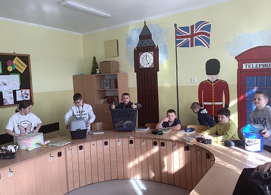 Grafika 4: Dzień bez plecaka