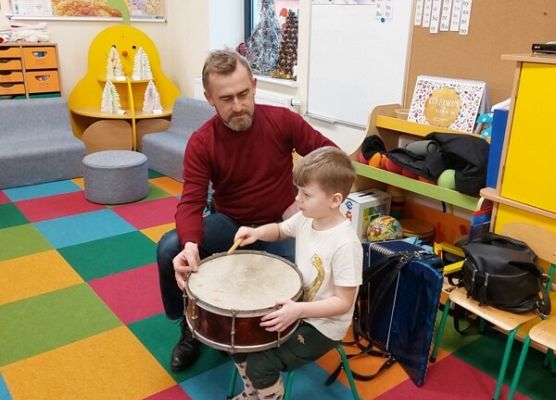 Grafika 2: Poznajemy różne instrumenty