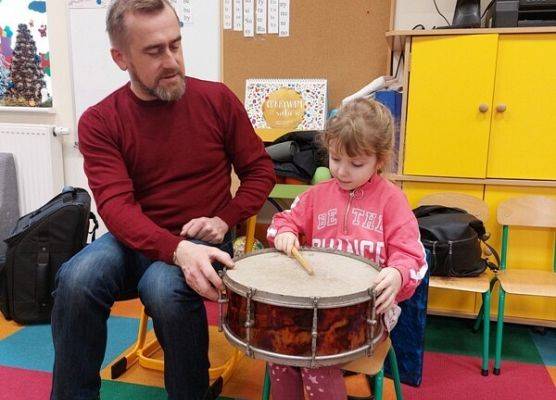 Grafika 5: Poznajemy różne instrumenty