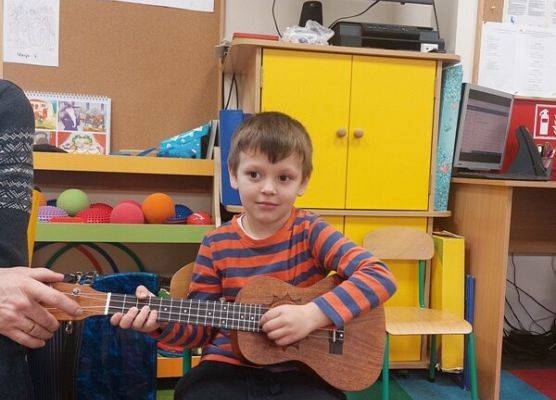 Grafika 18: Poznajemy różne instrumenty