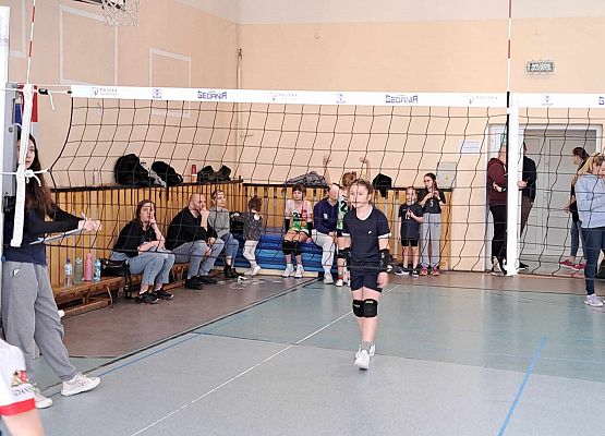 Rozgrywki dziewcząt w grach sinlowych w Gdańsku.