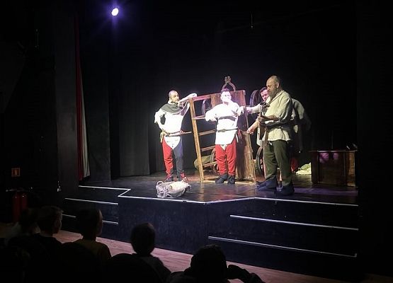 Wyjazd do Teatru Tęcza w Słupsku pt.: ,, O trzech zaklętych królewnach, czyli opowieści rozbójników".