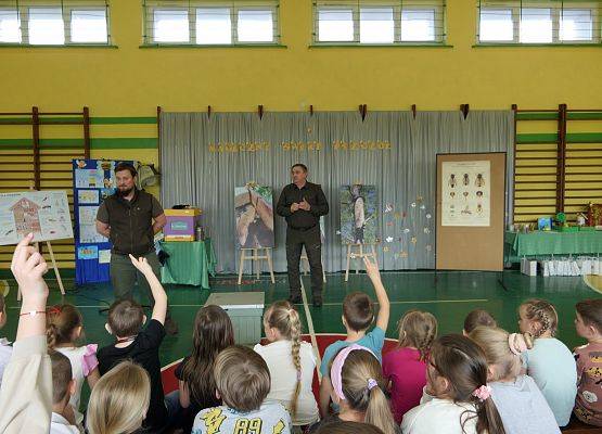 Grafika 9: AKADEMIA PSZCZOŁY BOHATERA